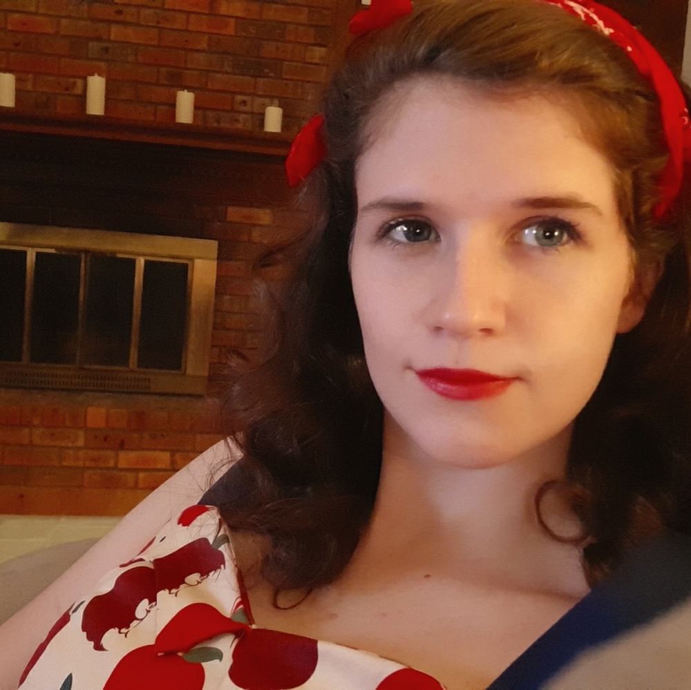 Meet your Posher, Alexis